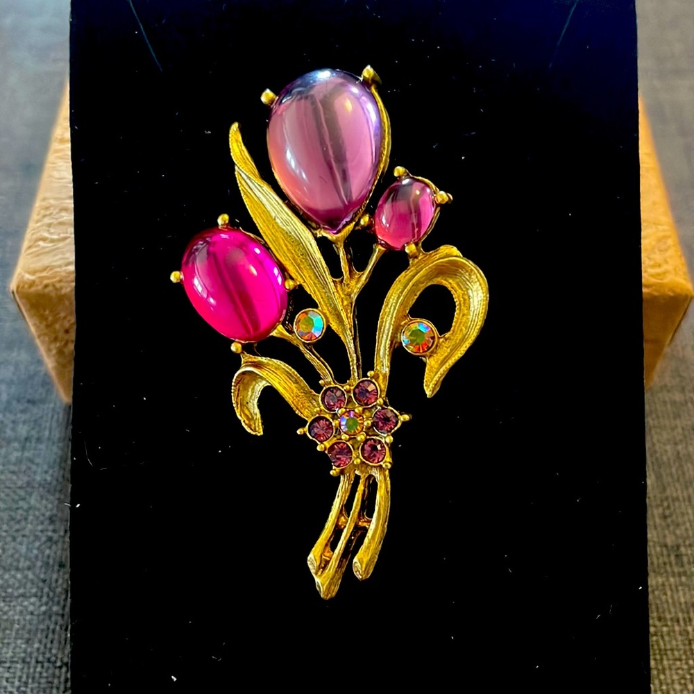 Vintage Gold Floral Brooch